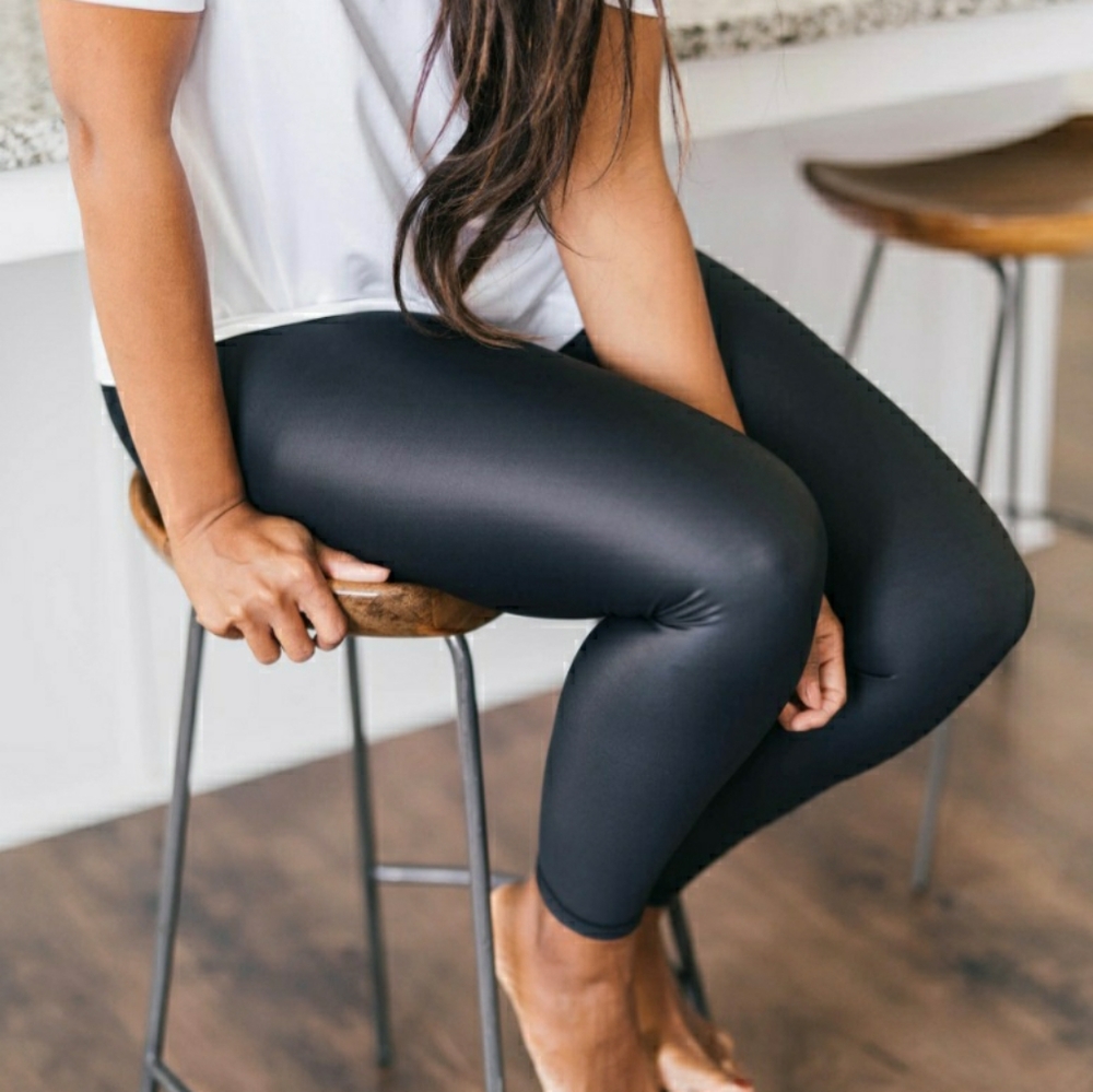 Black metallic light n tight leggings